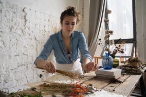 people-building-their-own-dried-arrangement